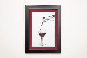 (DH) Dine Pouring Wine, Black Frame Clear Crystal